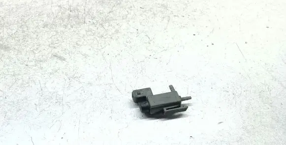 Vacuum valve