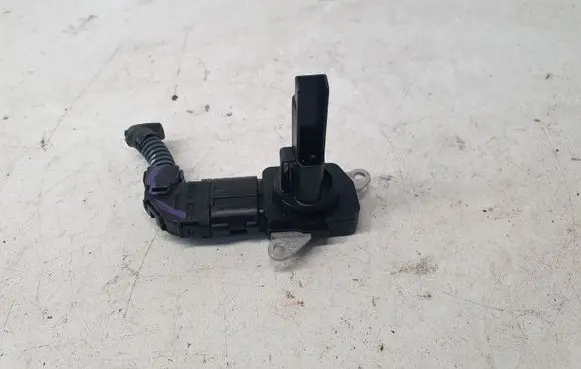 Toyota Yaris Mass air flow meter 222040V020