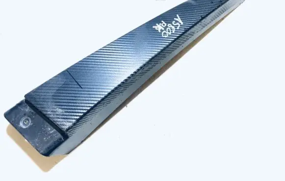 Front door glass trim molding