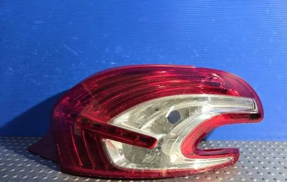 Peugeot 208 I Rear/tail lights 9672628380