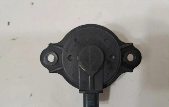 BMW 3 F30 F35 F31 Camshaft vanos timing valve 7593719
