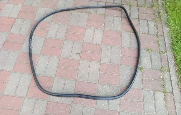 Hyundai Ioniq 5 Rear door rubber seal (on body) 