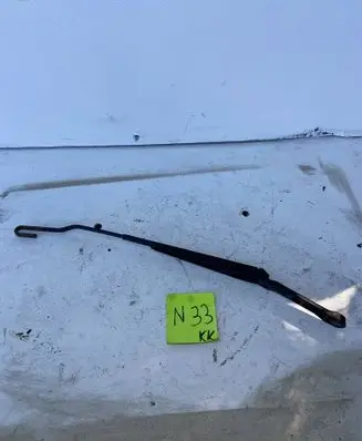 Seat Leon (1M) Front wiper blade arm 1M1955403B