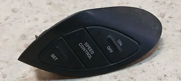 Chrysler Voyager Cruise control switch 4685545