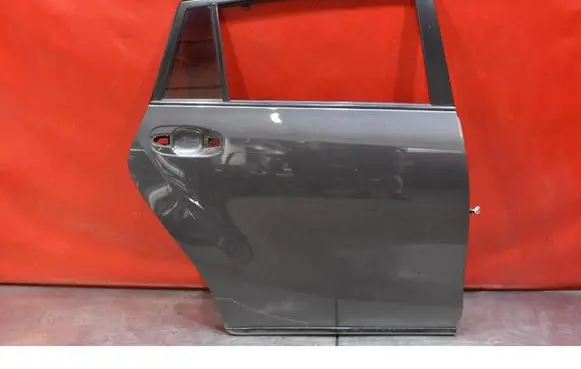 Toyota Corolla Verso E110 Rear door
