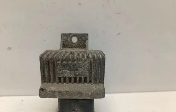 Glow plug pre-heat relay