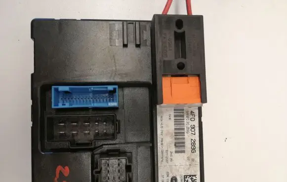 Audi A6 S6 C6 4F Light module LCM 4F0907289G 4F0910289G