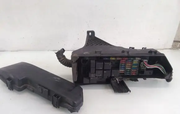 Volvo XC90 Fuse module