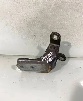 Toyota Avensis T250 Front door lower hinge 