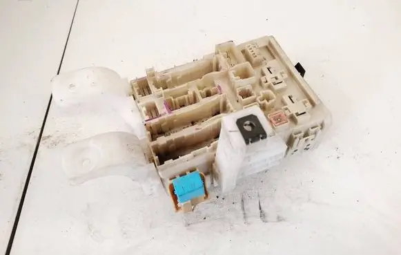Toyota Prius (XW20) Fuse box set 5f201179 5f20-1179