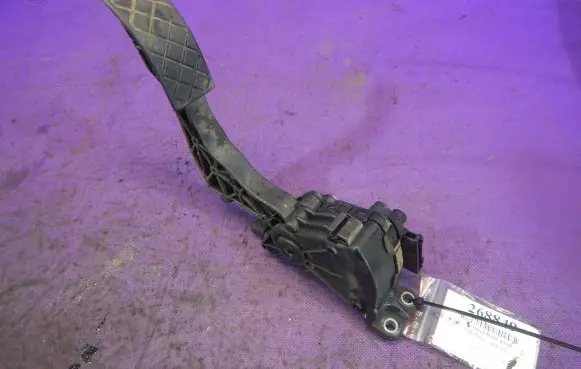 Volkswagen Fox Accelerator throttle pedal 6Q1721503C