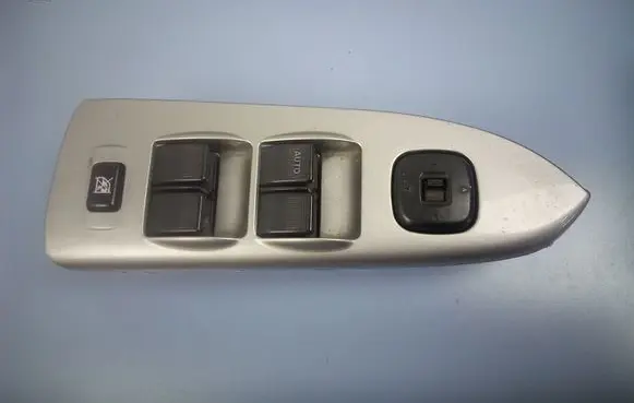 Mazda Premacy Electric window control switch CB8166350A C8HD172