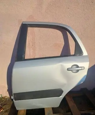 Suzuki SX4 Rear door 