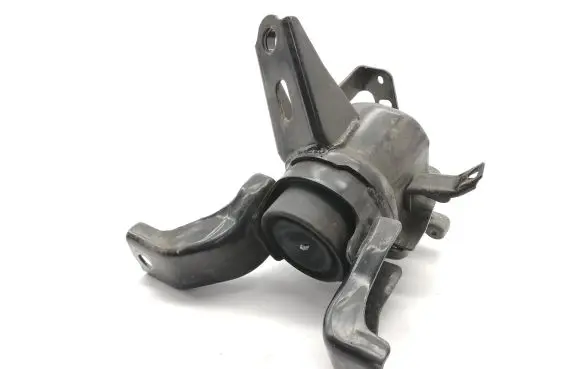 Toyota Auris E180 Engine mount bracket