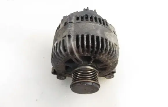 Volkswagen PASSAT B6 Generator/alternator TG17C019 021903026L