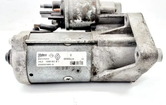 Opel Vivaro Starter motor 233000106R