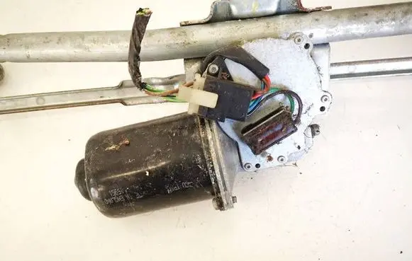 Volkswagen Golf IV Wiper motor 
