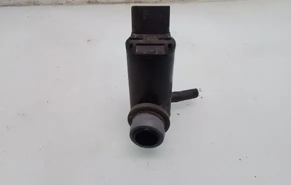 Toyota Yaris Windscreen/windshield washer pump
