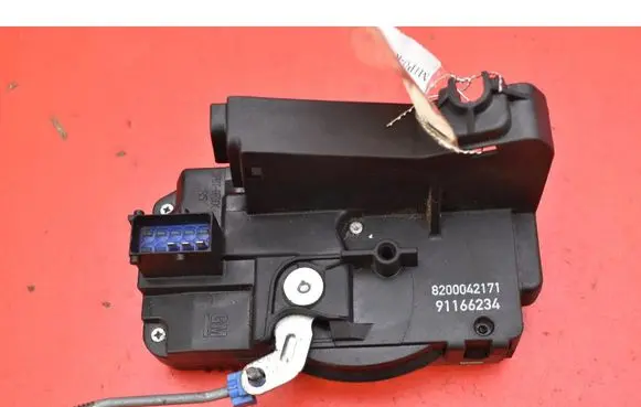 Renault Trafic II (X83) Front door lock 8200042171