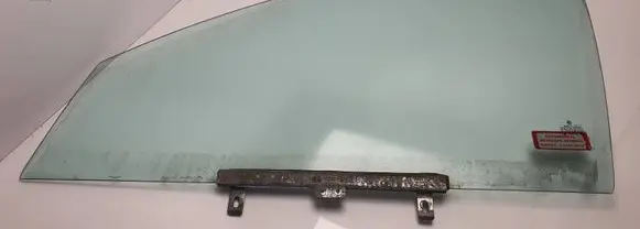 Volkswagen PASSAT B3 Front door window glass four-door