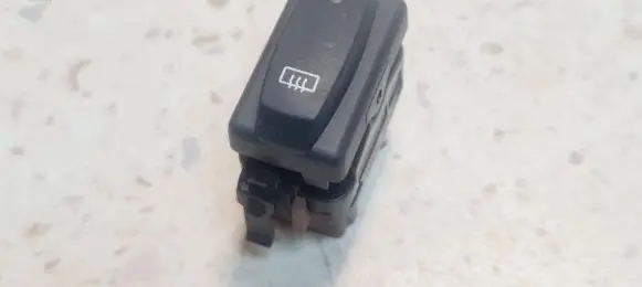 Windscreen/window heater switch