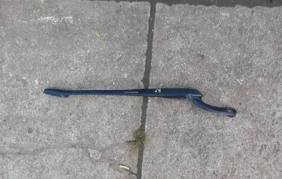 Seat Exeo (3R) Front wiper blade arm 8e1955407c