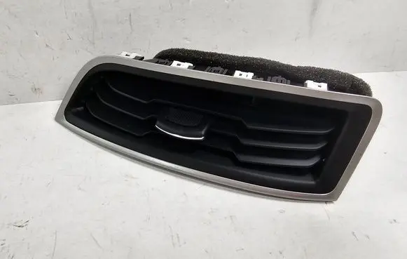Ford Edge II Dash center air vent grill EM2B19C682