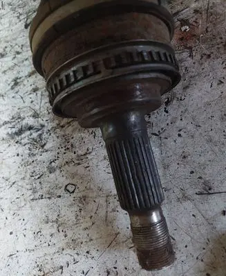Lexus IS 200-300 Front driveshaft