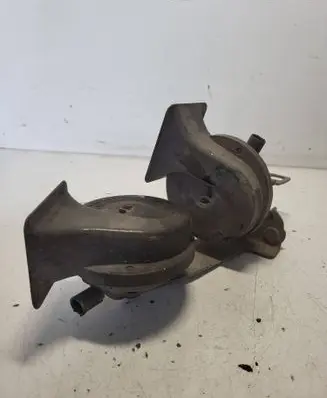 BMW 5 E60 E61 Horn signal 0092018