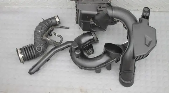 Intake resonator
