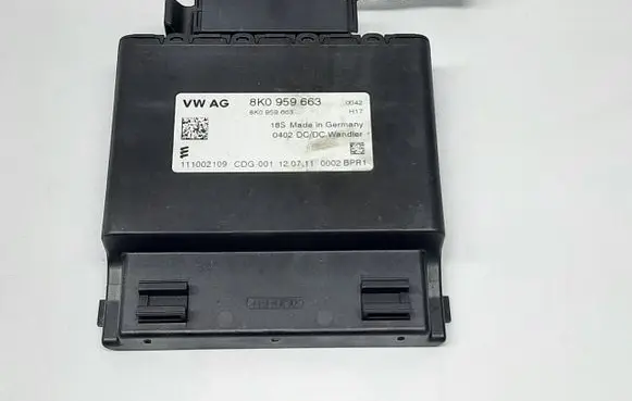 Audi A7 S7 4K8 Voltage converter/converter module 8K0959663