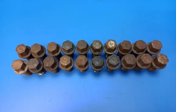 Nuts/bolts