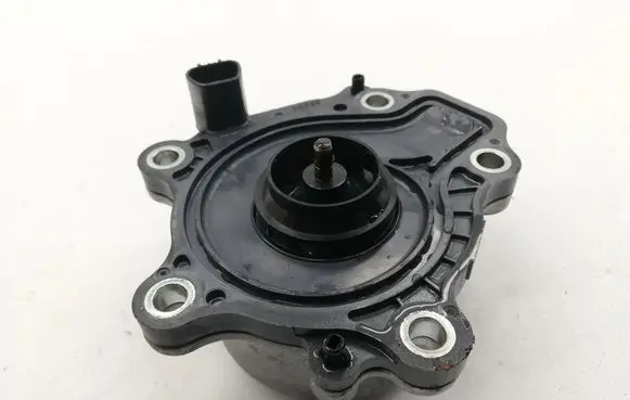 Toyota Corolla E210 E21 Water pump AISIN5