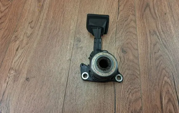 Peugeot 3008 I Clutch slave cylinder 9677933380
