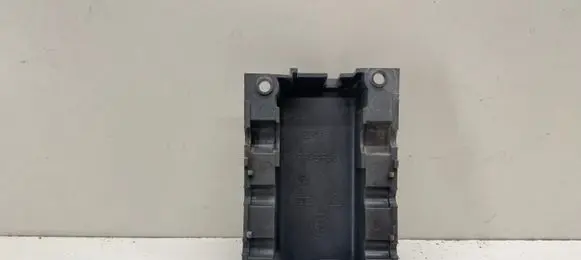 BMW 5 G30 G31 G38 Other engine bay part 112641800