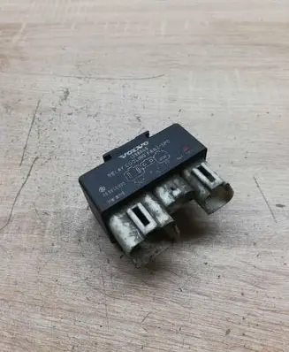 Volvo V40 Coolant fan relay 1398845 899962000
