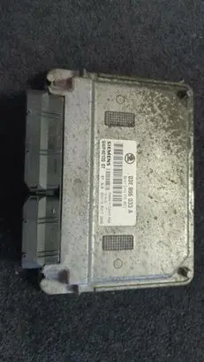 Skoda Fabia Mk1 (6Y) Engine control unit/module 03E906033A 5WP40120