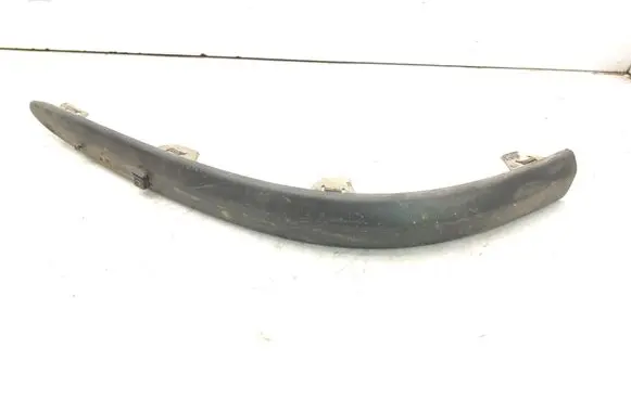 Rear bumper trim bar molding