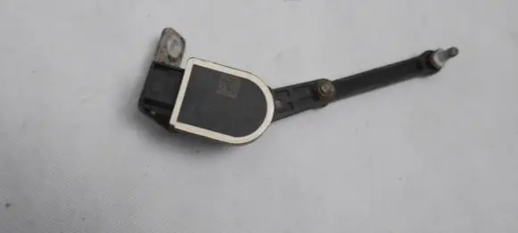 Headlight/headlamp level sensor