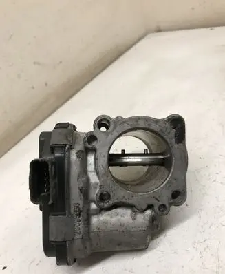 Peugeot 5008 Throttle valve