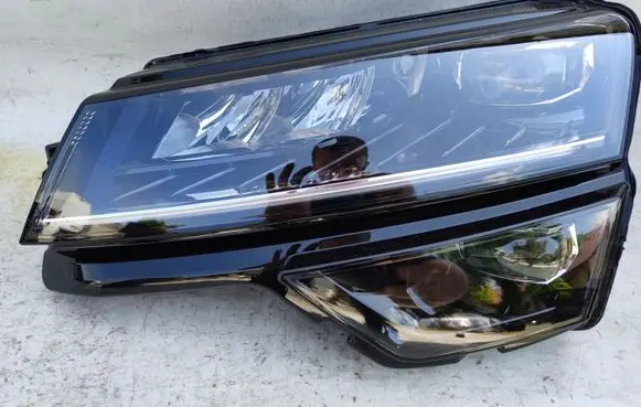 Skoda Karoq Headlight/headlamp