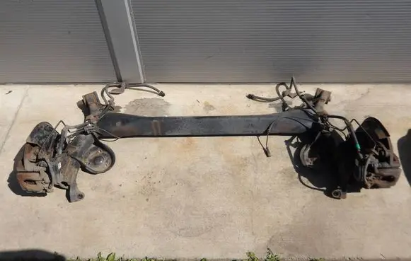 Nissan Qashqai Rear axle beam 