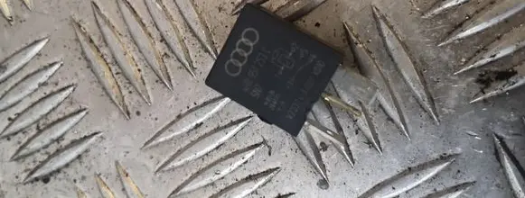 Skoda Fabia Mk2 (5J) Other relay 4h0951253c