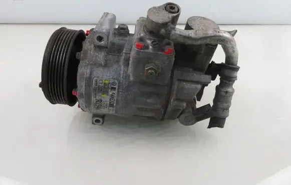 Volkswagen Golf V Air conditioning (A/C) compressor (pump) 1K0820803Q