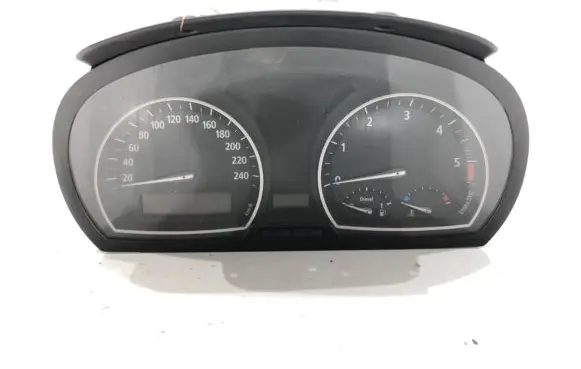 BMW X3 E83 Speedometer (instrument cluster)