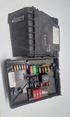 Volkswagen Golf VI Fuse box set 0645166020101 8H0212092339 2339