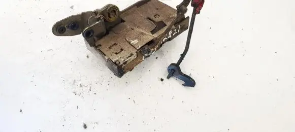 Mitsubishi Space Runner Rear door lock