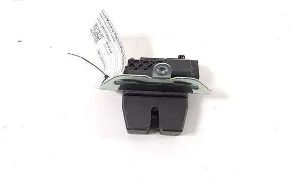 Loading door lock