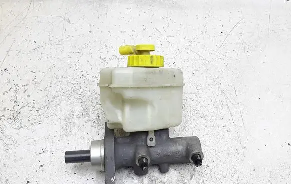 Volkswagen Touareg I Master brake cylinder 03350884911