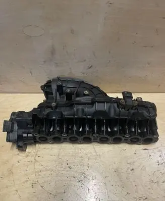 KIA Sorento Intake manifold 283102F010